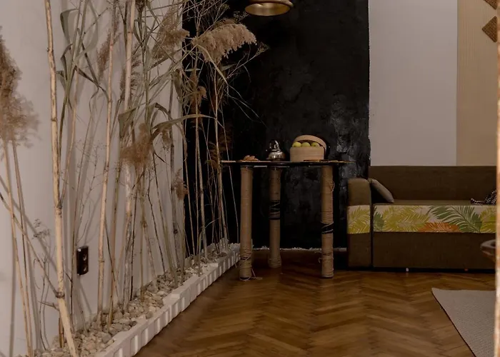 De Patrimoniu Langa Foisorul De Foc * Βουκουρέστι