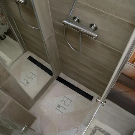 De Patrimoniu Langa Foisorul De Foc בוקרשט