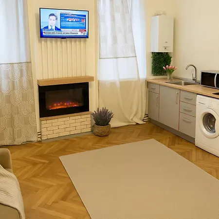 Апартаменти De Patrimoniu Langa Foisorul De Foc *