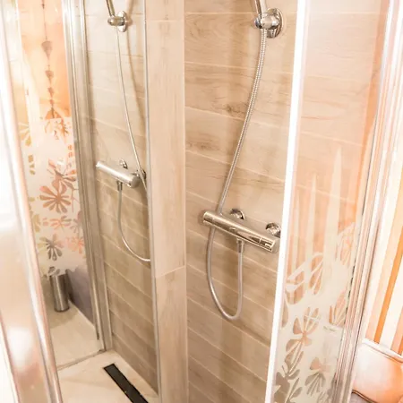 De Patrimoniu Langa Foisorul De Foc Βουκουρέστι